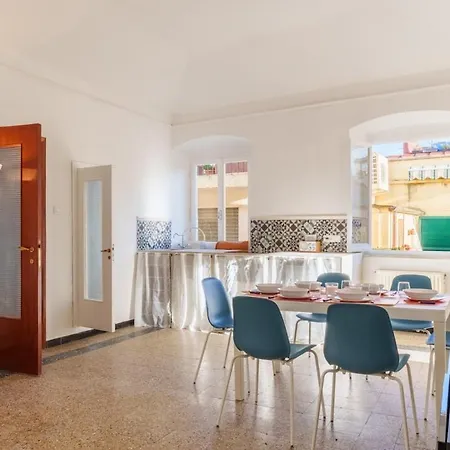 The Riviera Penthouse * Lavagna